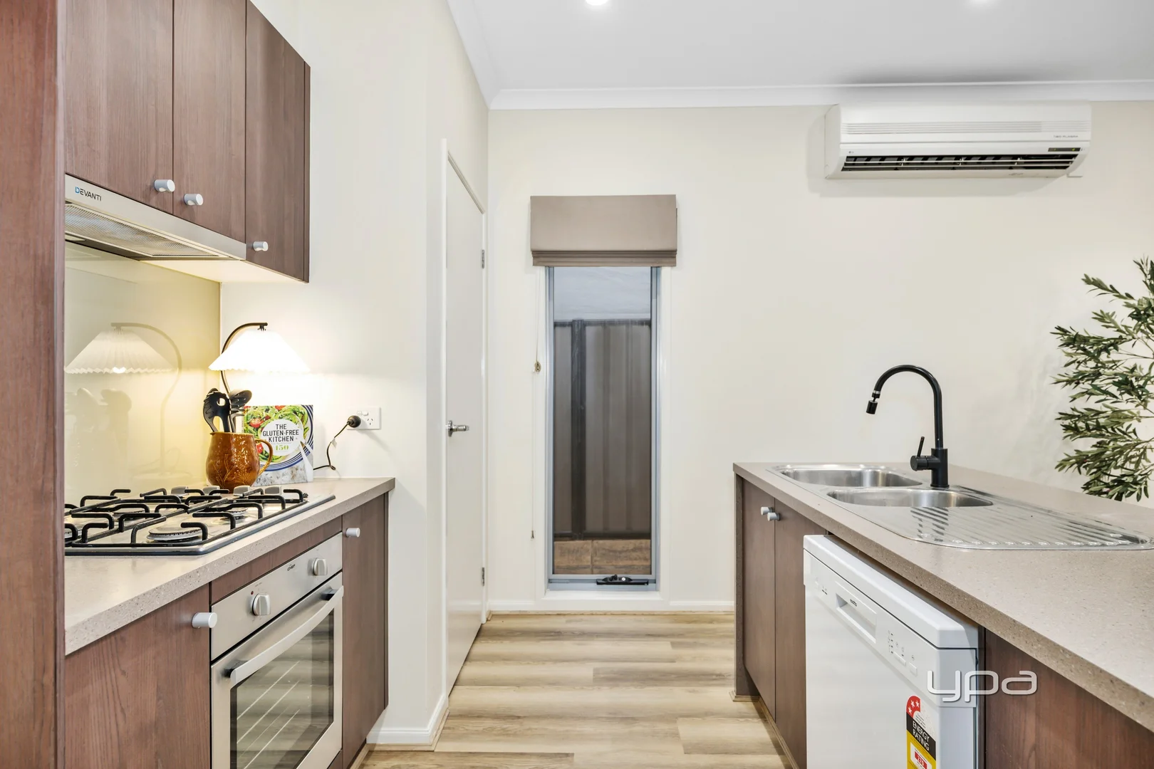 Additional image 10 of 18 Burke Road, Burnside Heights VIC 3023