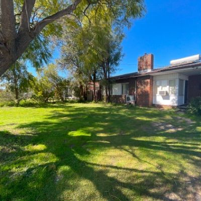 3 bedrooms House in 37 Donaldson Street QUEENS PARK WA, 6107