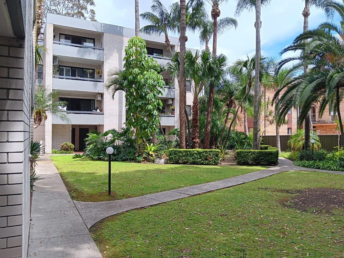2 bedrooms Apartment / Unit / Flat in 17/92-96 Milton Street ASHFIELD NSW, 2131