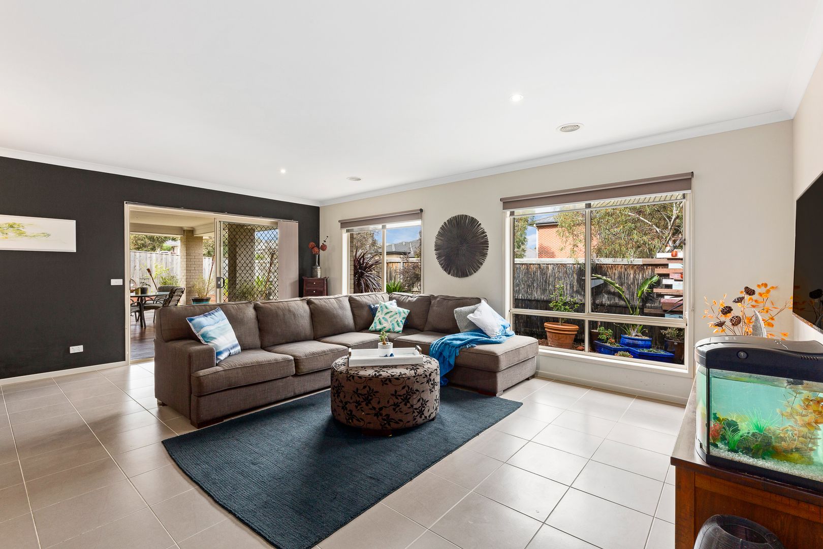 100 Laurimar Boulevard, Doreen VIC 3754, Image 2