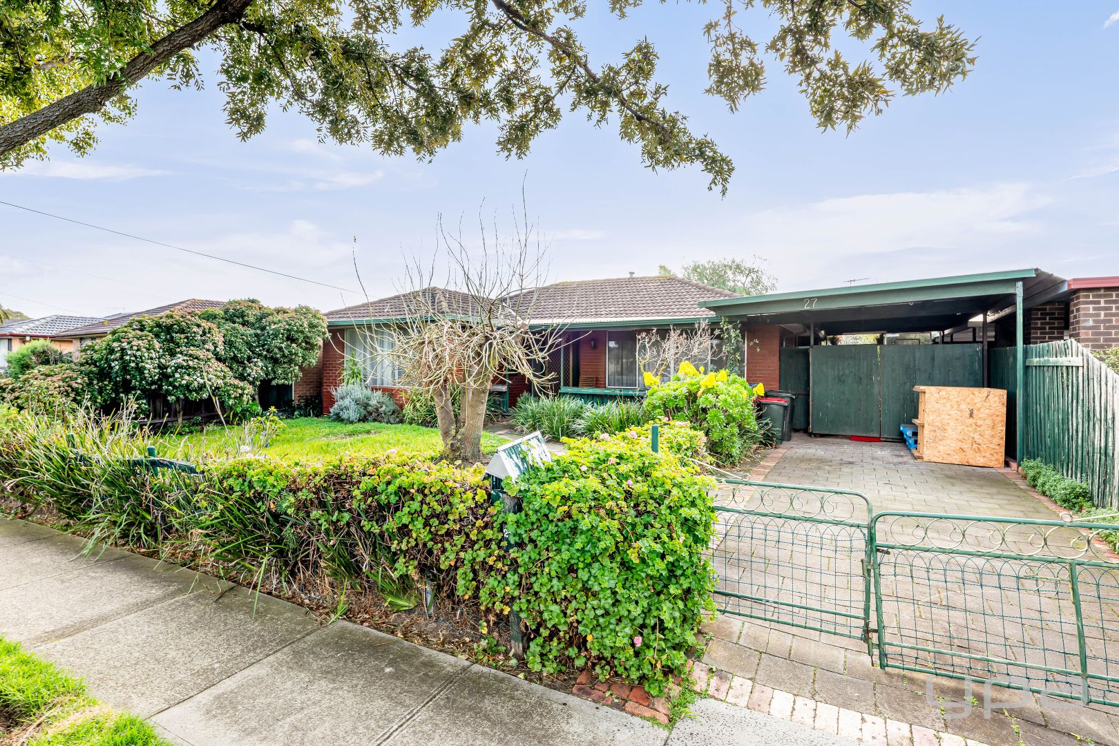 27 Parnell Crescent, Gladstone Park VIC 3043, Image 2