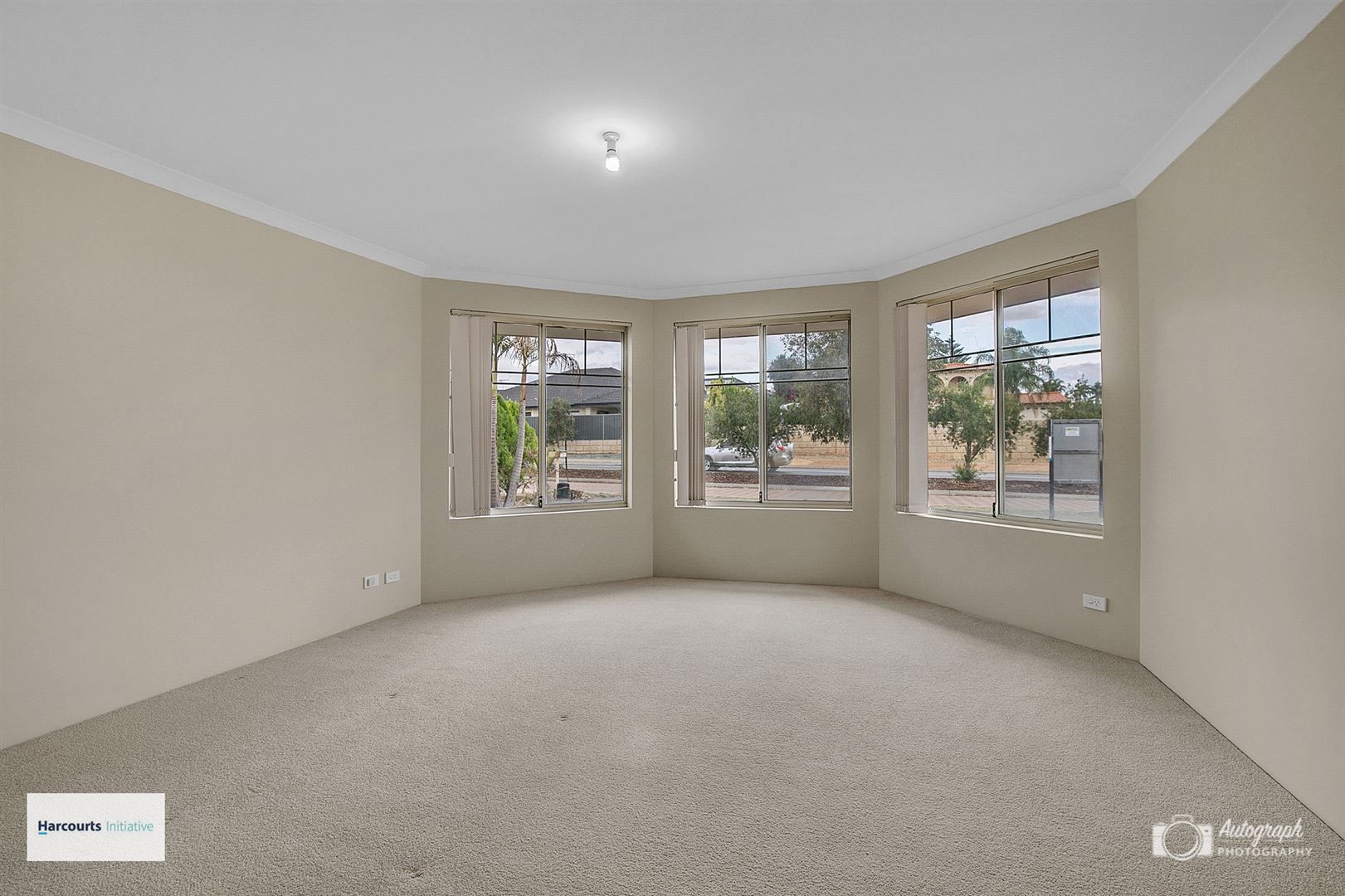 397 Kingsway, Landsdale WA 6065, Image 2