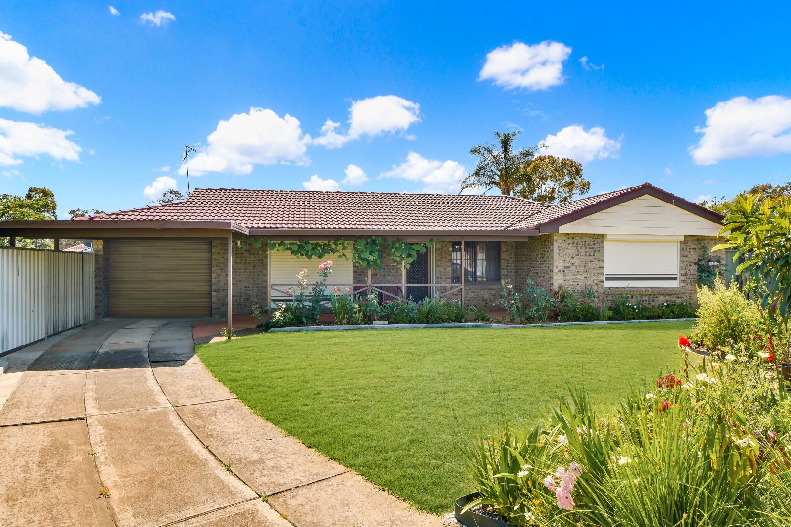 1 Manly Place, Woodbine NSW 2560