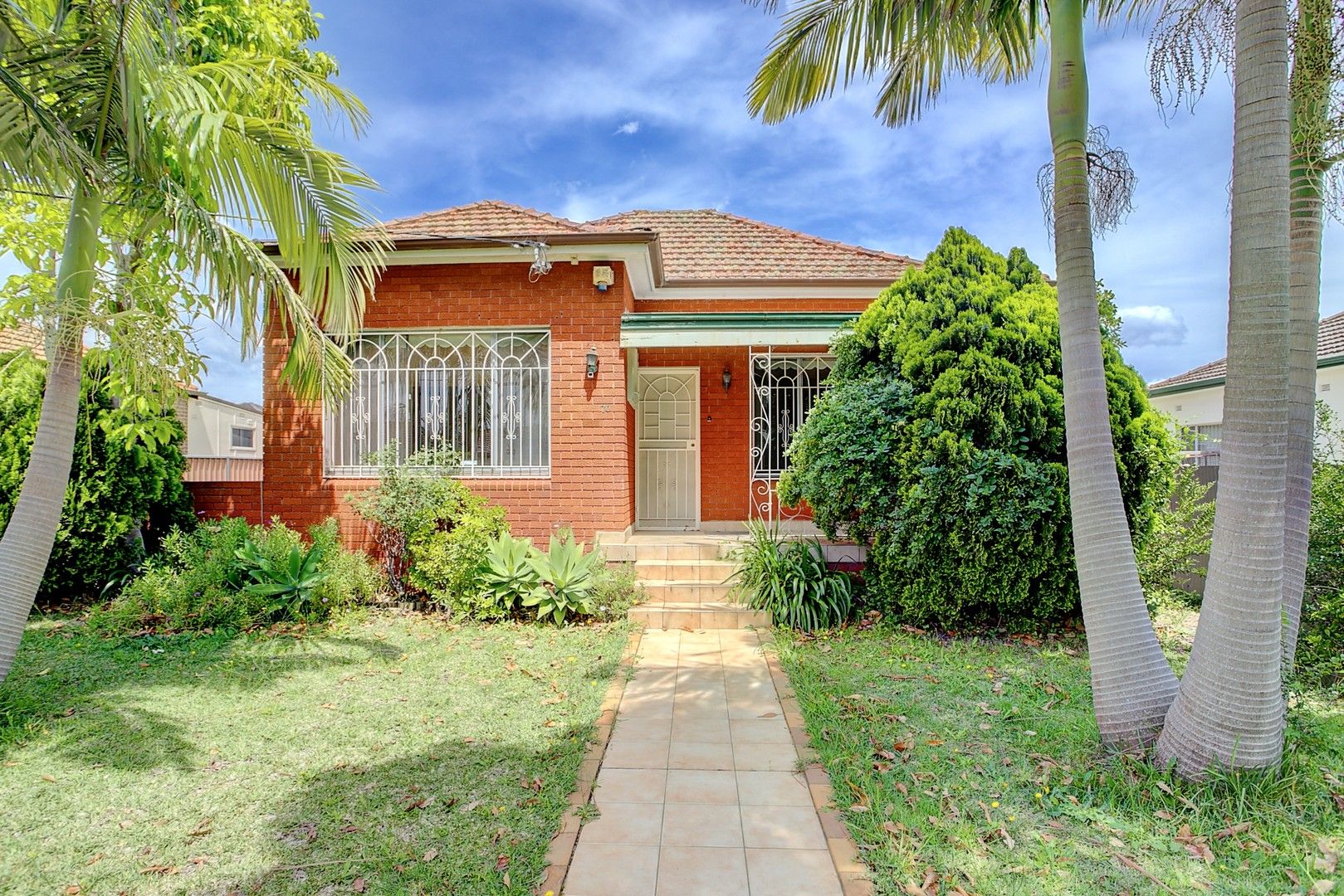 4 bedrooms House in 70 First Avenue CAMPSIE NSW, 2194