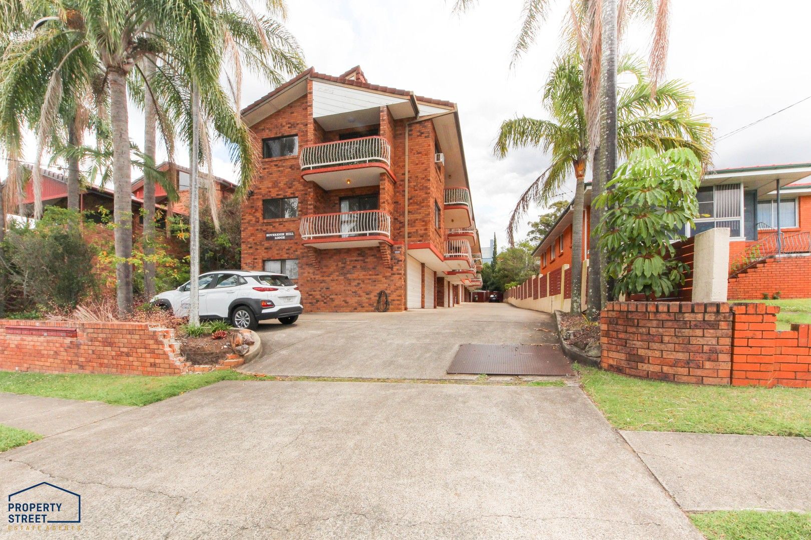 2 bedrooms House in 1/34 Hilltop Avenue CHERMSIDE QLD, 4032