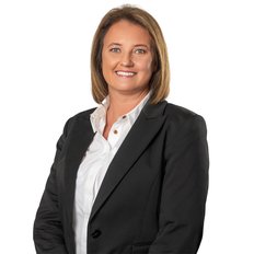 LJ Hooker Nerang - Roelien Powell