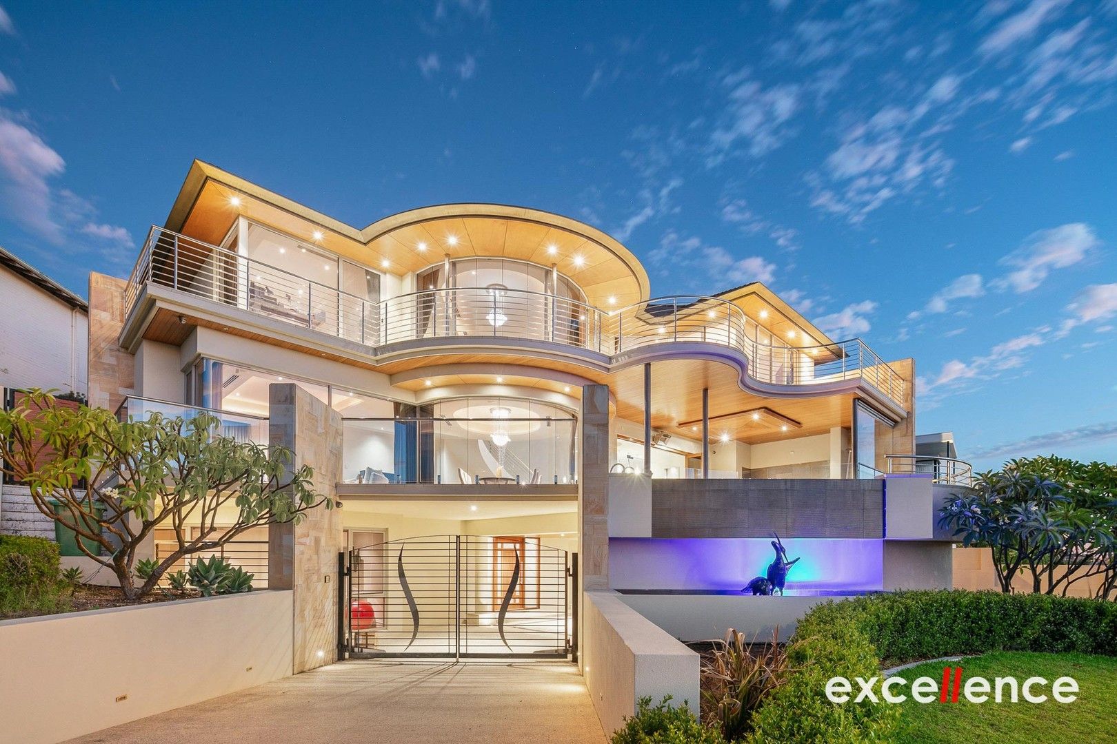 5 bedrooms House in  CITY BEACH WA, 6015