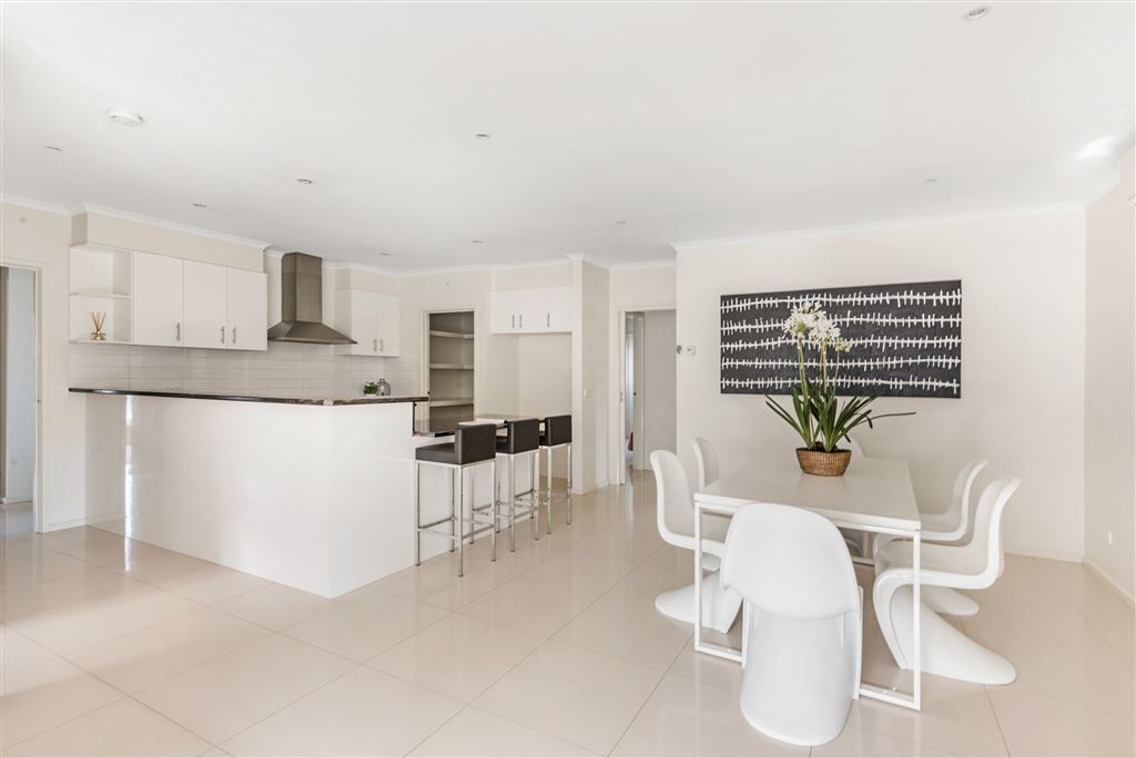 62 Haugh Street, Lovely Banks VIC 3213, Image 2