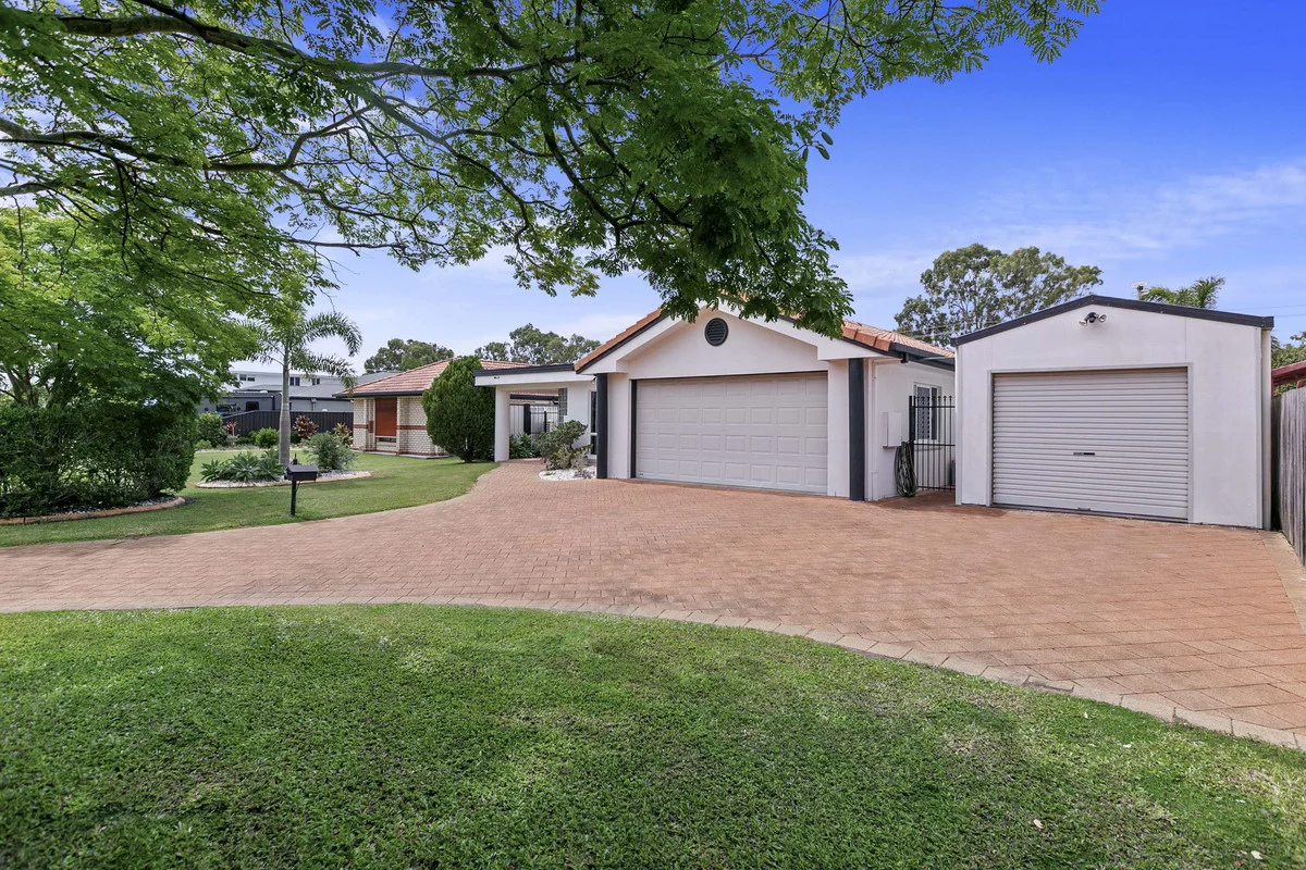 1 Oriole Court, Eli Waters QLD 4655