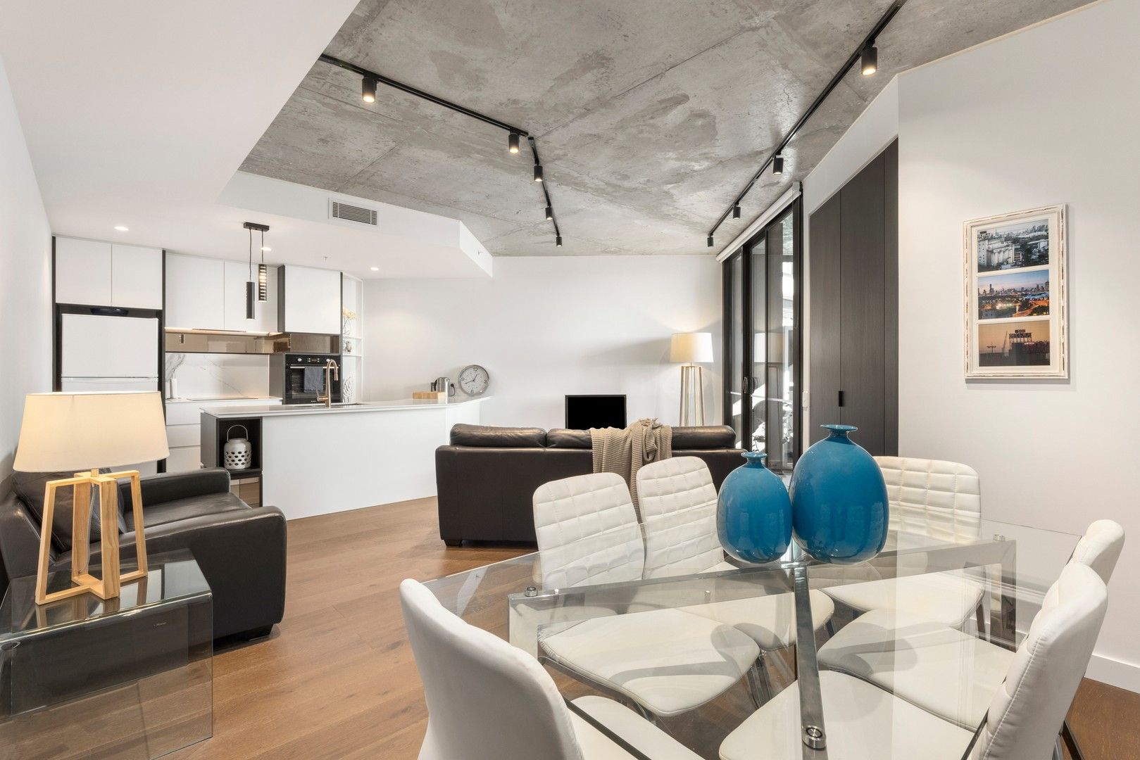 2 bedrooms Apartment / Unit / Flat in 1010/154 Cremorne Street CREMORNE VIC, 3121