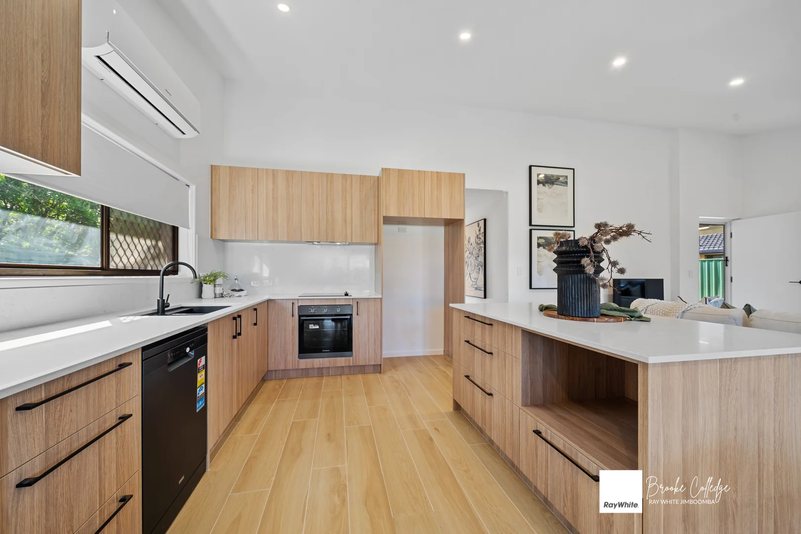 Additional image 6 of 15 Glendevon Crescent, Mount Warren Park QLD 4207