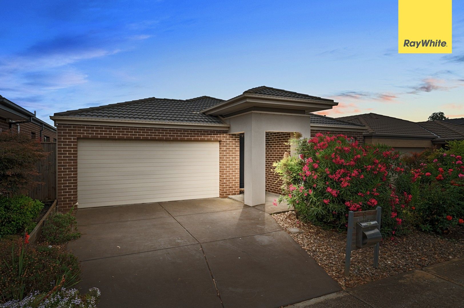 8 Foyle Crescent, Weir Views VIC 3338, Image 0