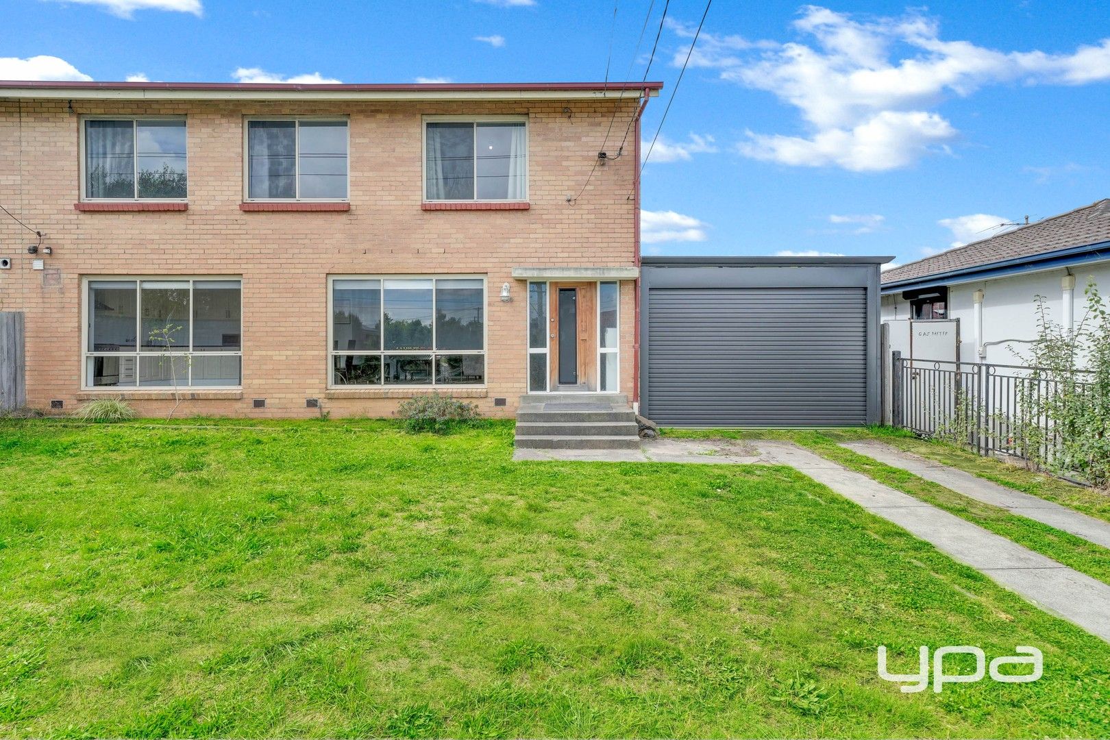 3 bedrooms House in 460 Barry Road COOLAROO VIC, 3048