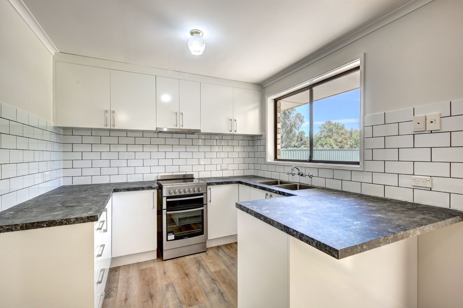 Sold 3 Hay Court Mount Barker SA 5251 on 24 Jan 2023 2018274208 Domain