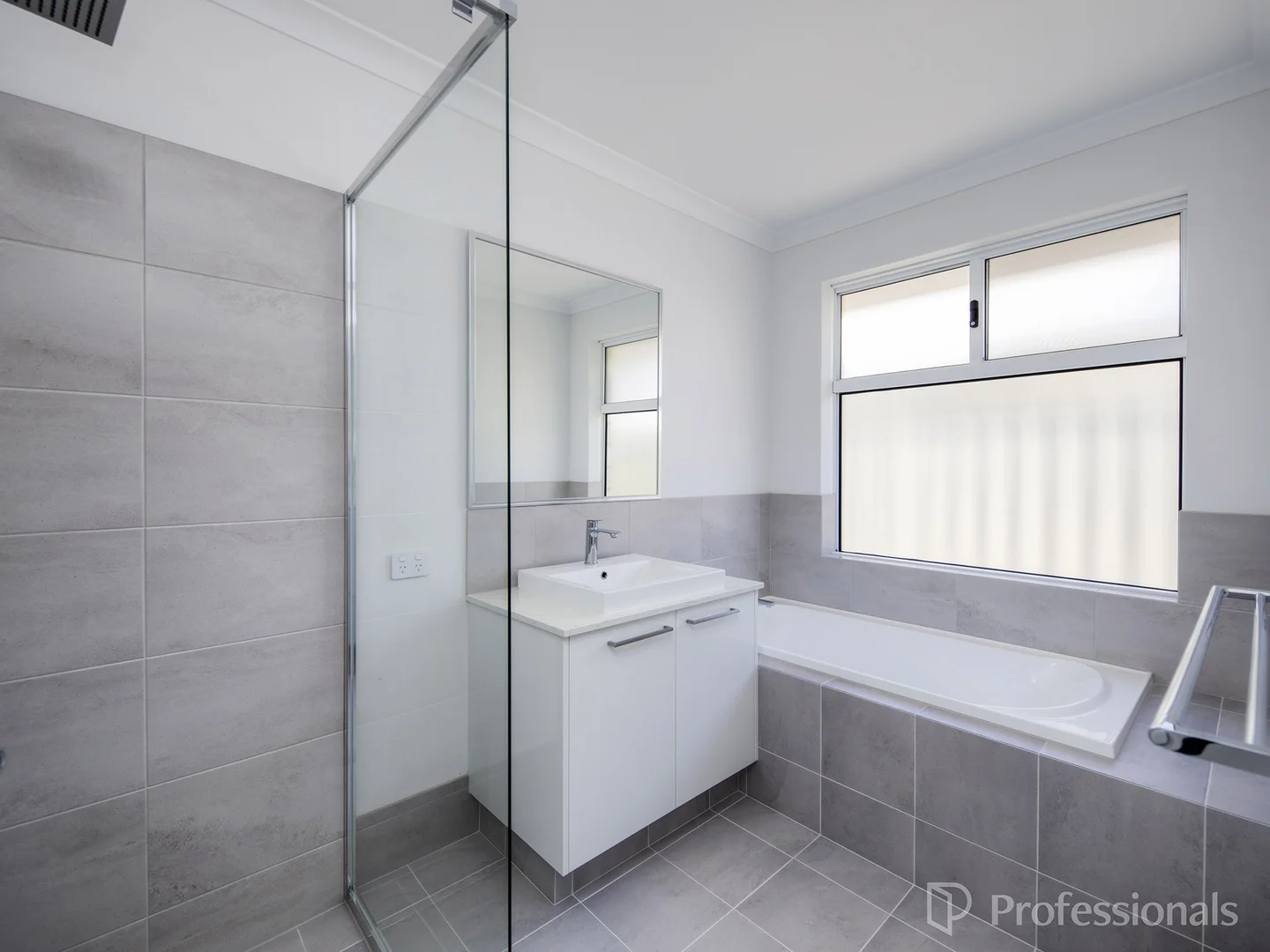 Additional image 13 of 26 Robbins Grove, Eglinton WA 6034