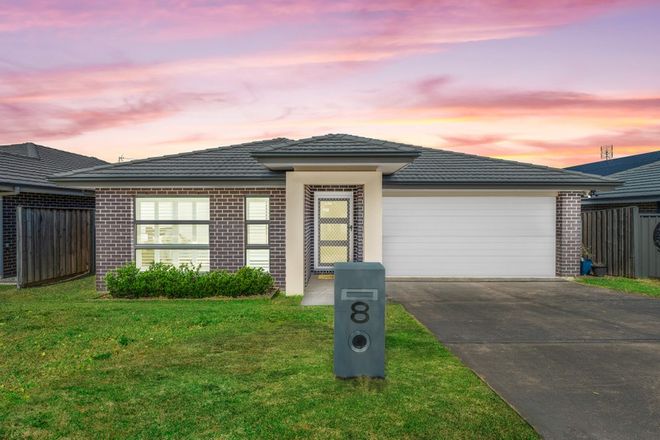 Picture of 8 Sandpiper Circuit, ABERGLASSLYN NSW 2320