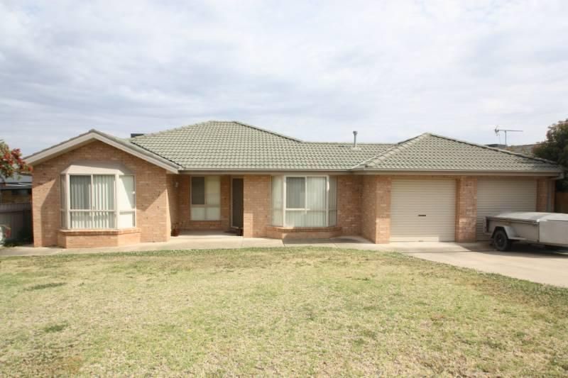 23 Yarrawah Crescent, BOURKELANDS NSW 2650, Image 0