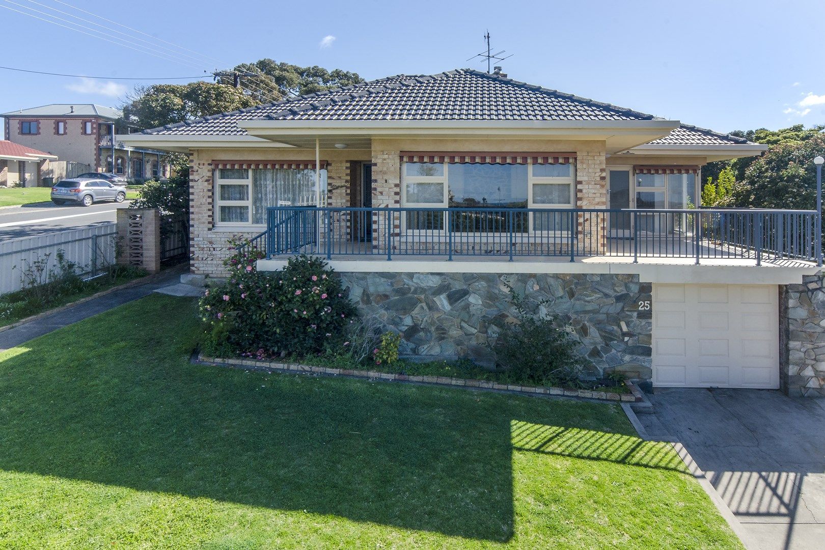 25 Field Avenue, Victor Harbor SA 5211, Image 0