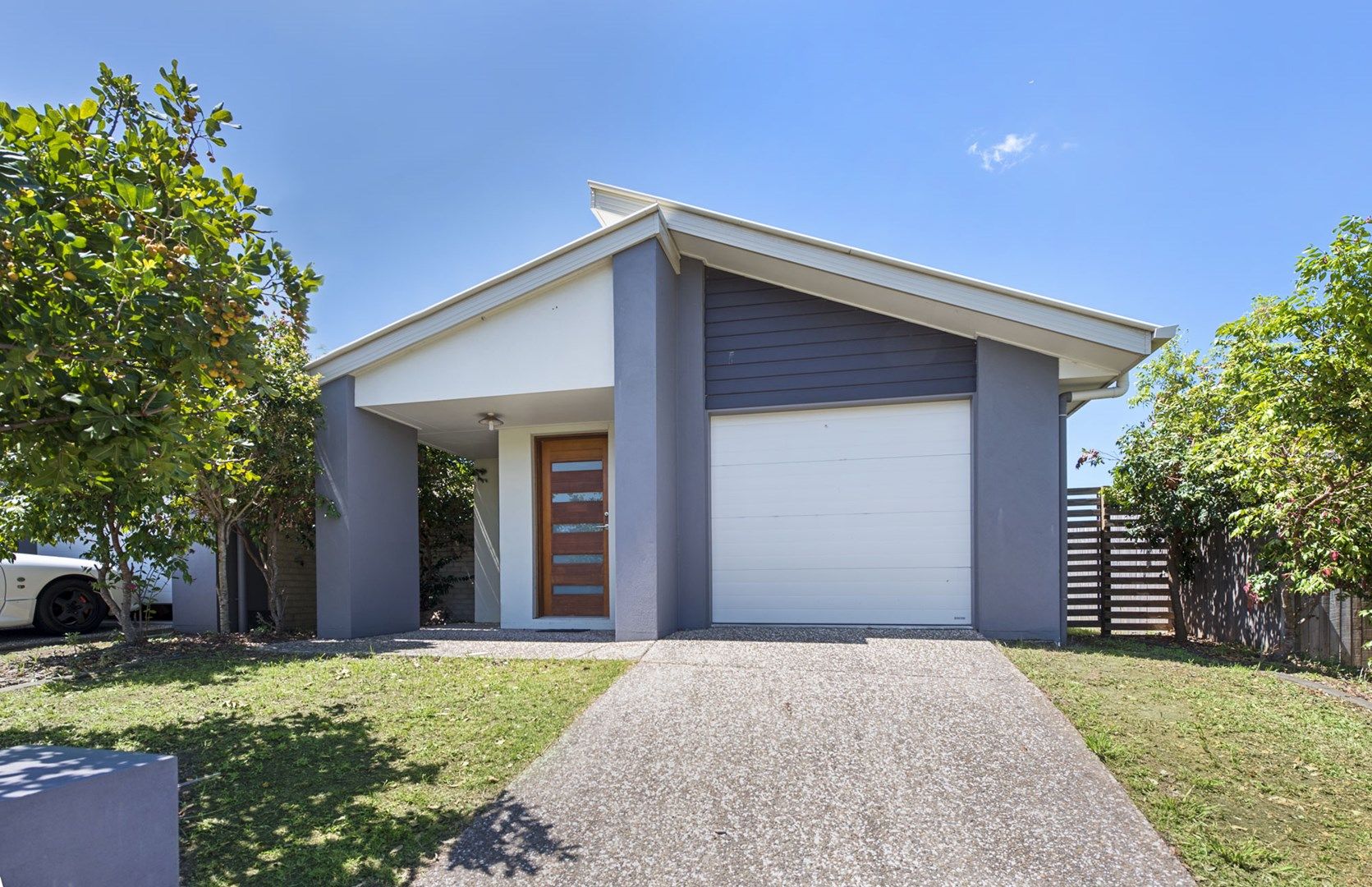 9A & 9B Oakvale Avenue, Holmview QLD 4207, Image 2