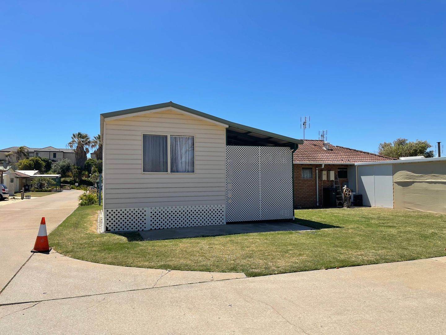 21/123 Point Leander Drive, Port Denison WA 6525, Image 1