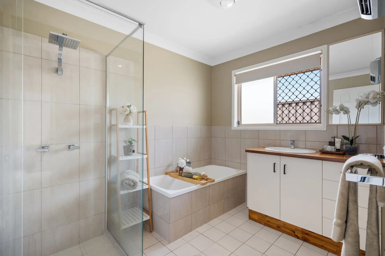 Additional image 14 of 72 Kilsay Crescent, Meadowbrook QLD 4131