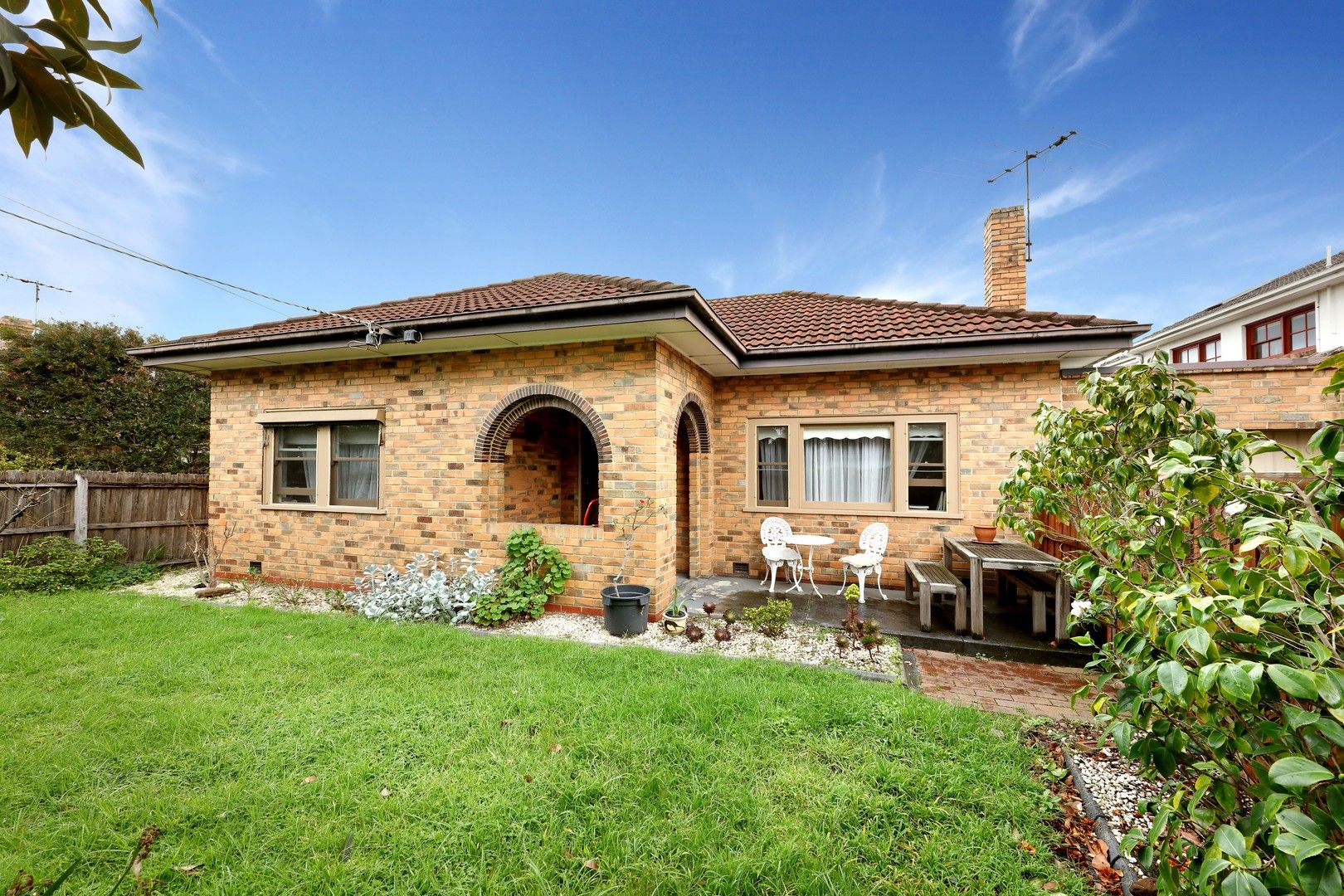 2 bedrooms House in 10 Park Crescent BENTLEIGH VIC, 3204