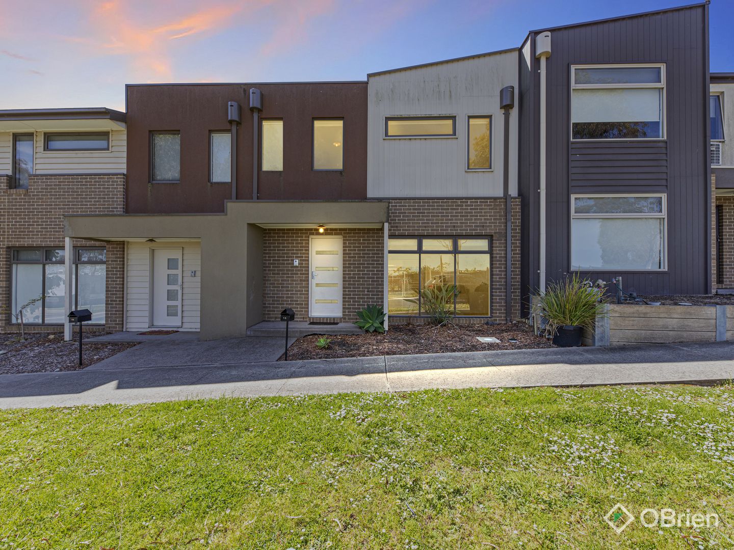 13 Atlantic Drive, Pakenham VIC 3810