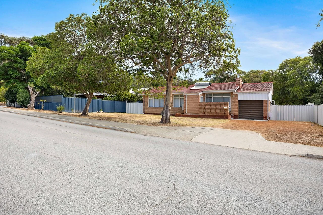 5 Ellen Street, Mount Nasura WA 6112