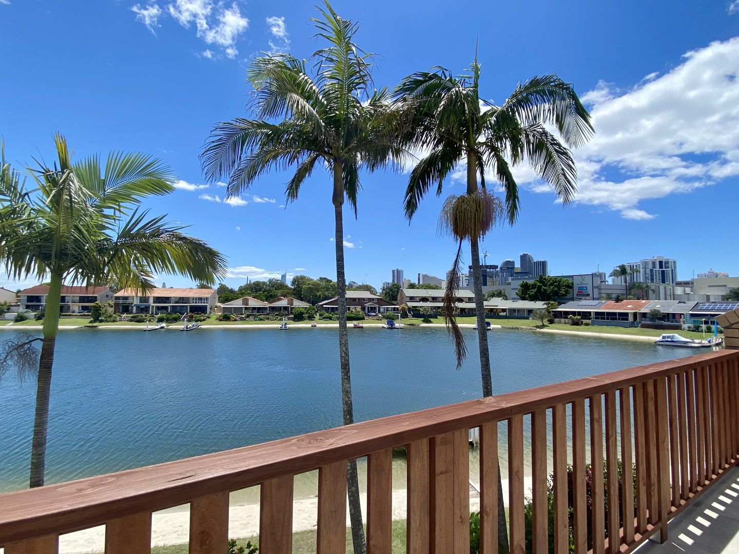 3/22 Aquila Court, Mermaid Waters Property History & Address Research