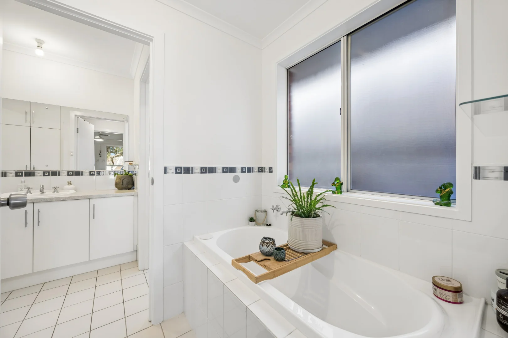 Additional image 15 of 11 Hampshire Drive, Craigmore SA 5114