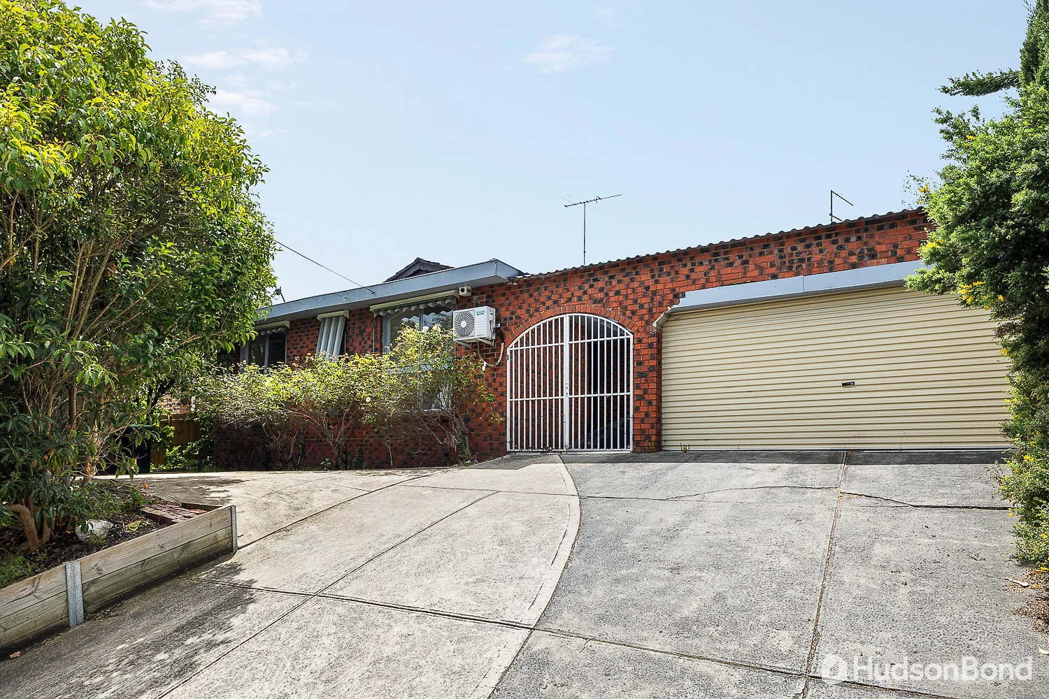 Primary image of 9 Saxon Street, Doncaster VIC 3108