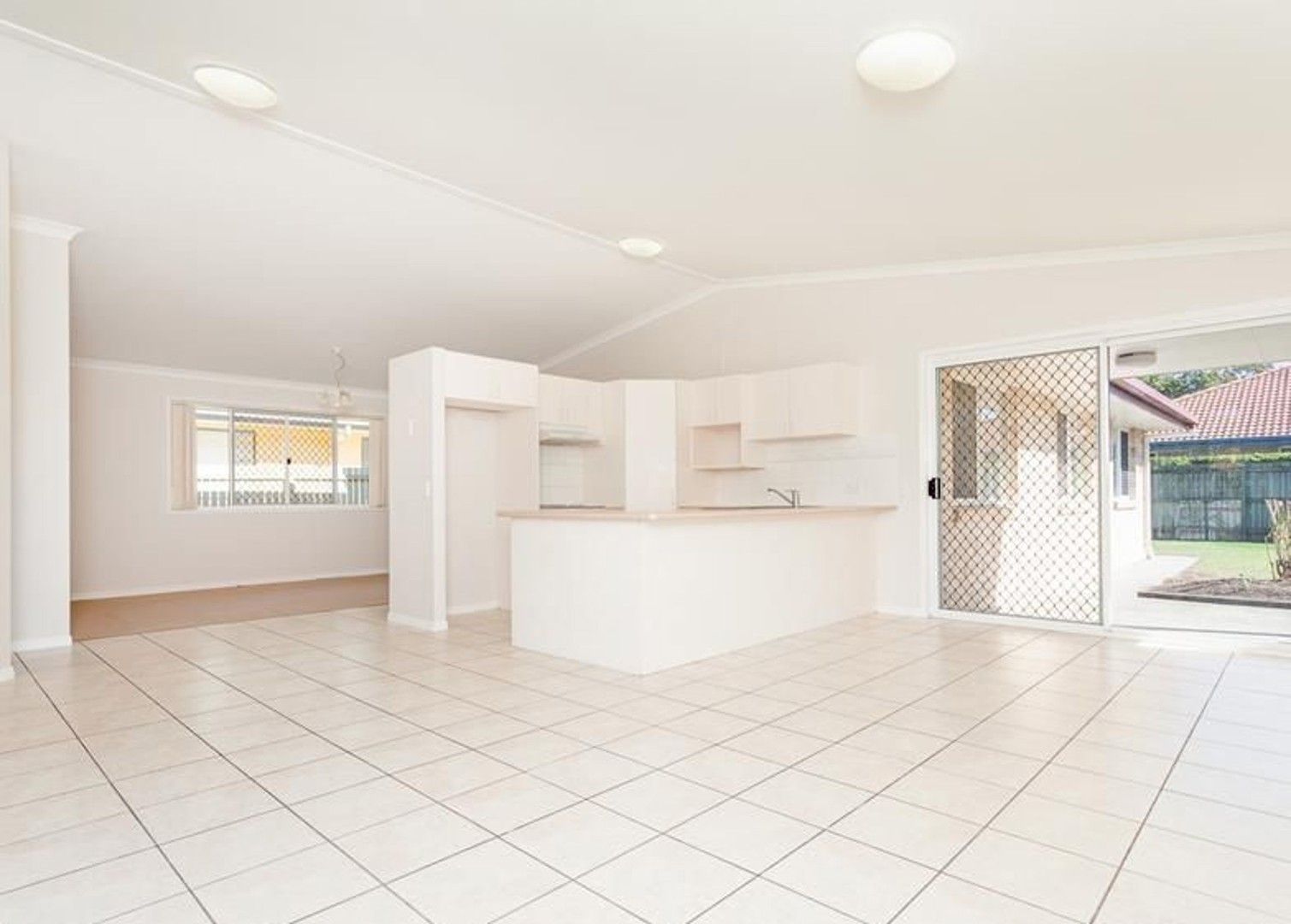 4 bedrooms House in 21 Honeywood Court CURRIMUNDI QLD, 4551