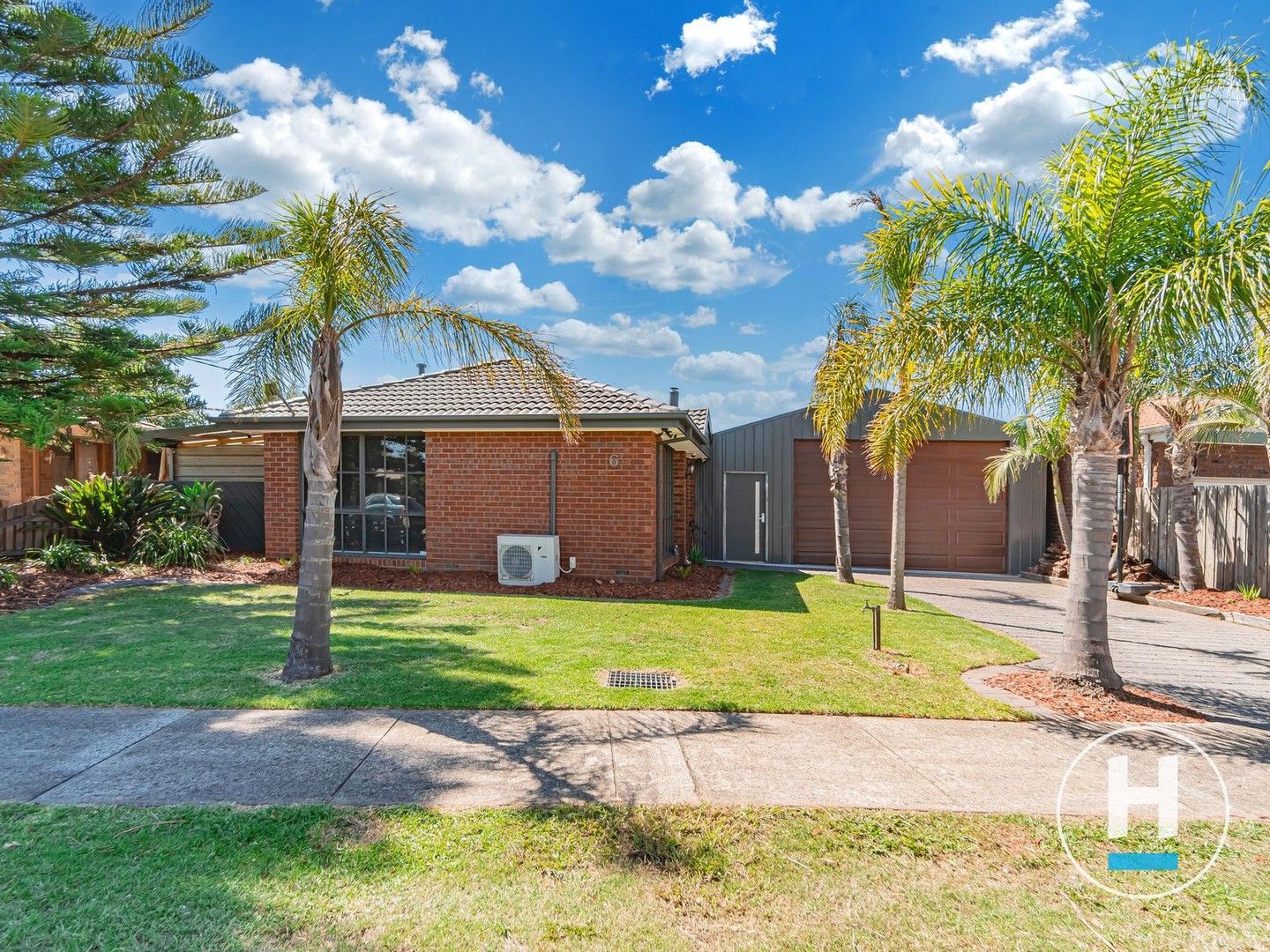 3 bedrooms House in 6 Penarth Court CRAIGIEBURN VIC, 3064