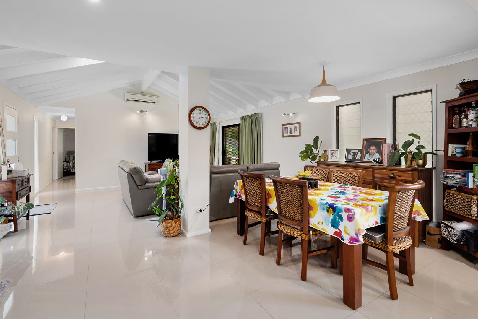 19 Sirocco Street, Jamboree Heights QLD 4074, Image 2