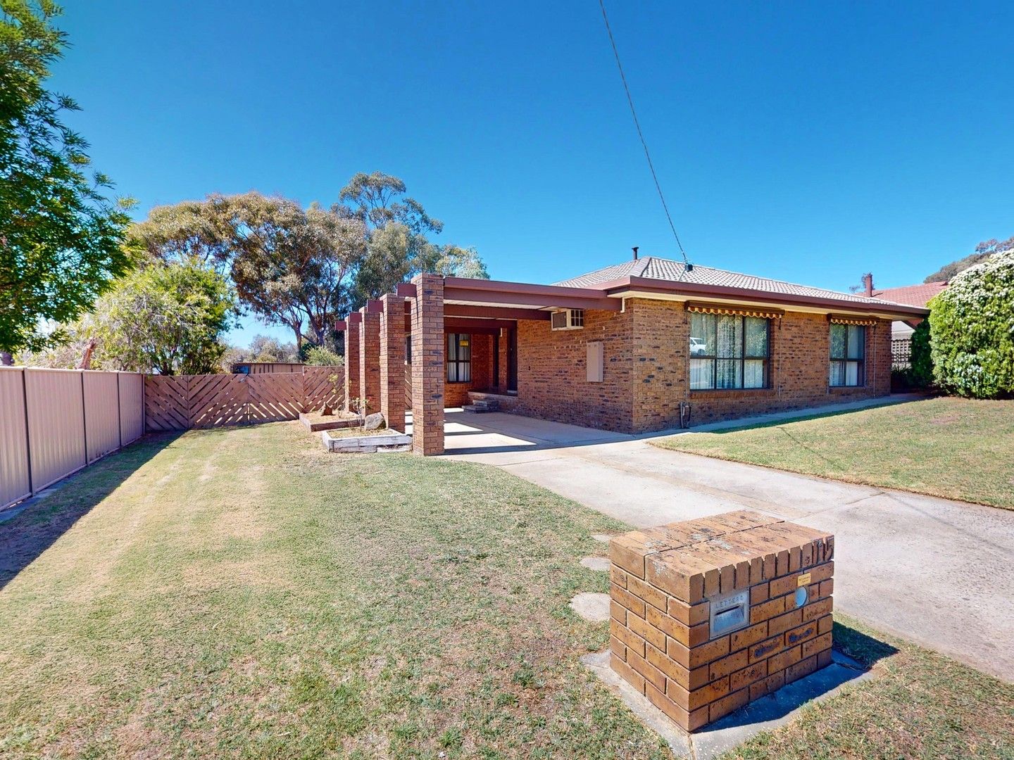 3 bedrooms House in 15 Mockridge Drive KANGAROO FLAT VIC, 3555