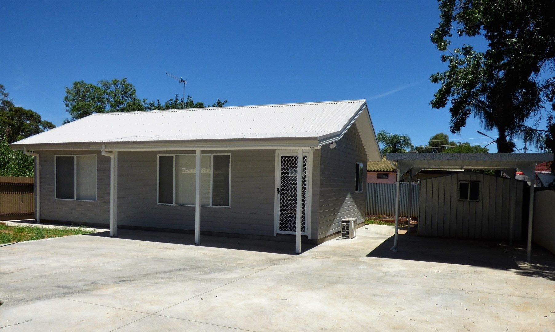 2 bedrooms House in 16A Bringagee Street GRIFFITH NSW, 2680