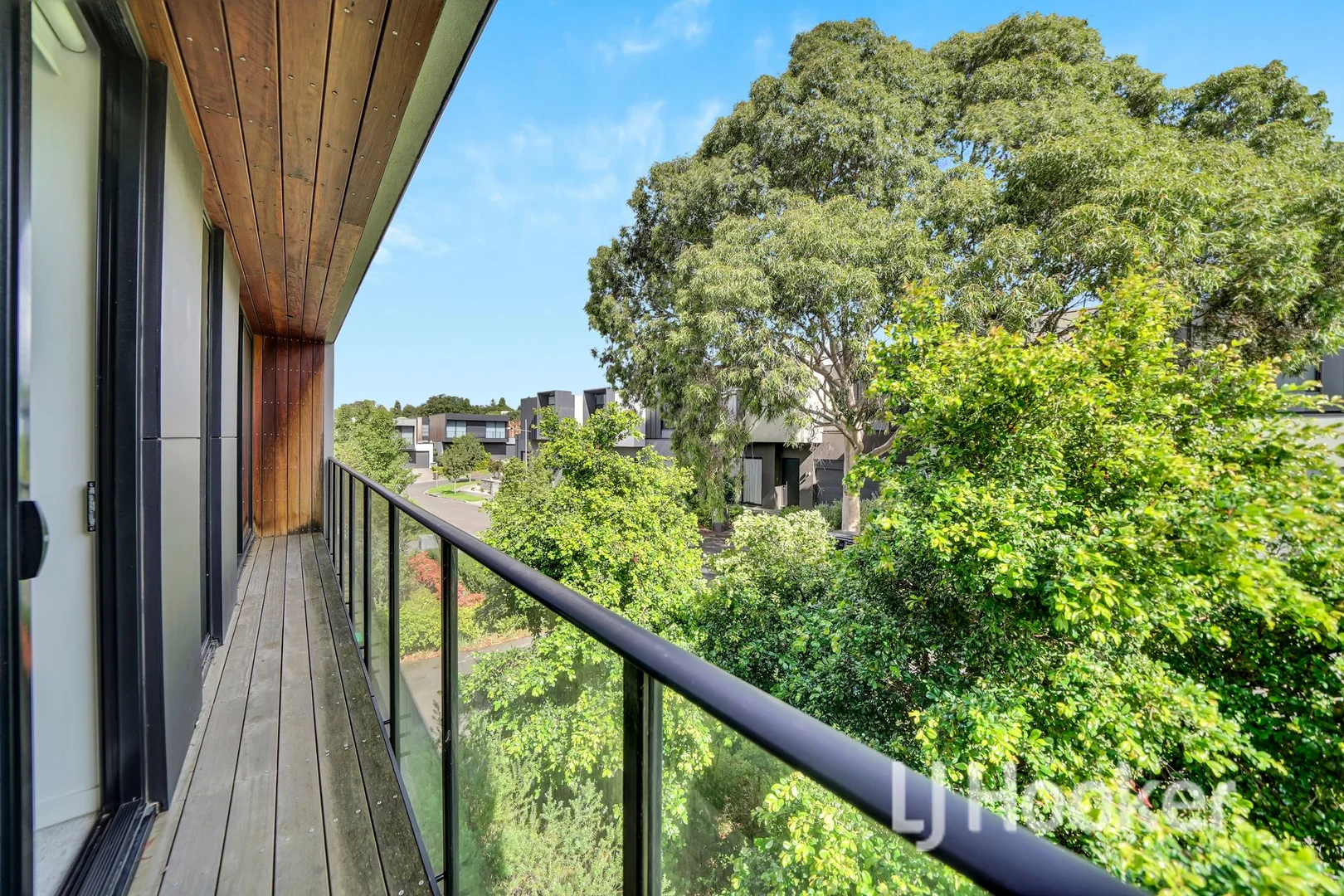 Additional image 33 of 4 Holly Lane, Kew VIC 3101