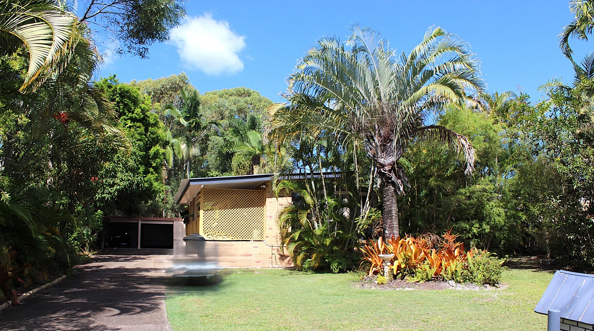 12 Beagle Avenue, Cooloola Cove QLD 4580