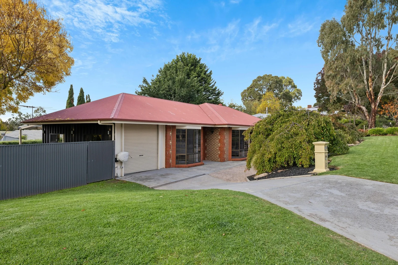 2 Allendale Grove, Woodside SA 5244