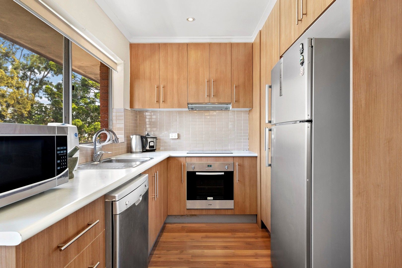 2 bedrooms Apartment / Unit / Flat in 6/20 Regent Street DEE WHY NSW, 2099