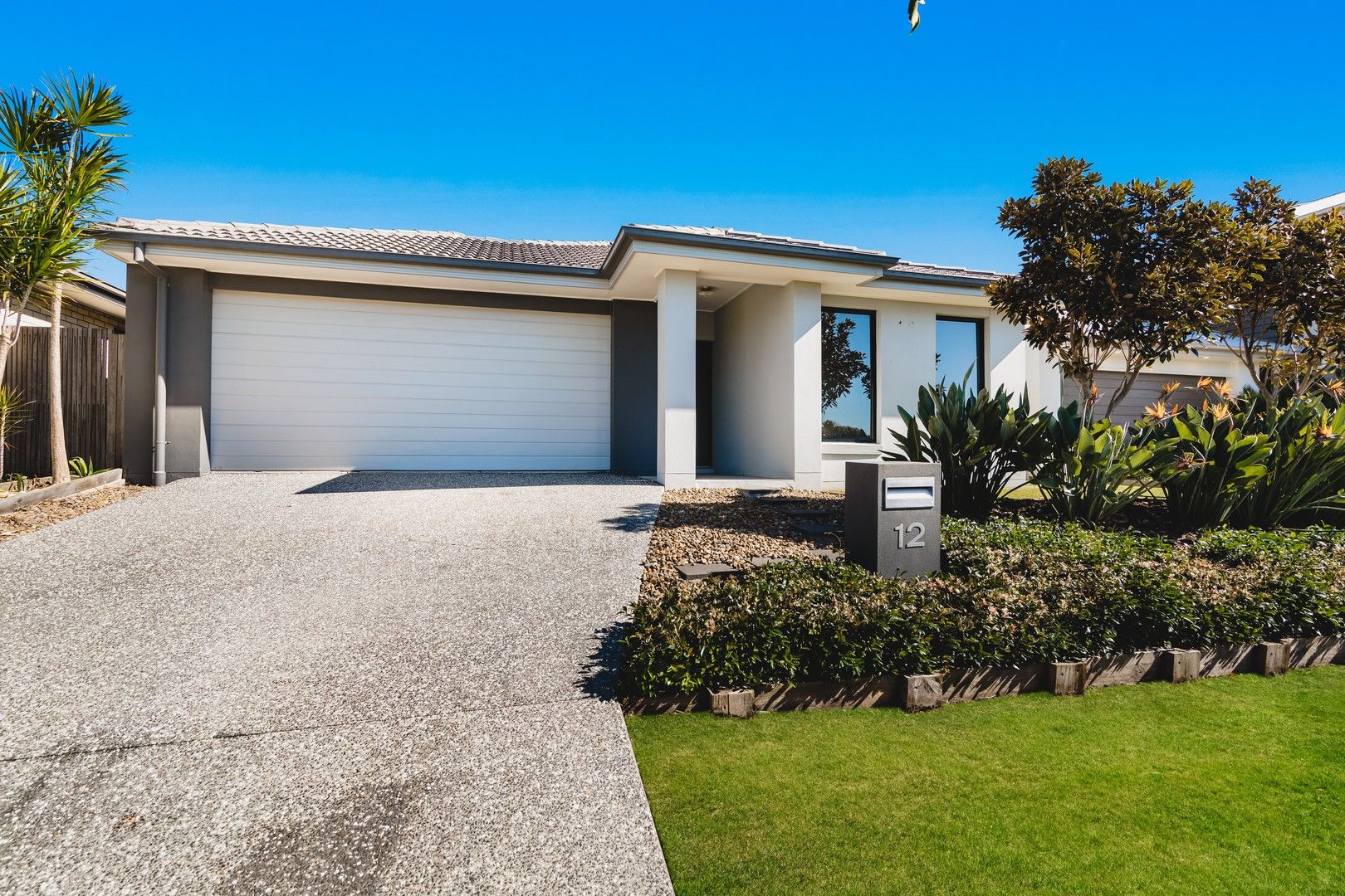 4 bedrooms House in 12 Wyperfield Circuit PIMPAMA QLD, 4209