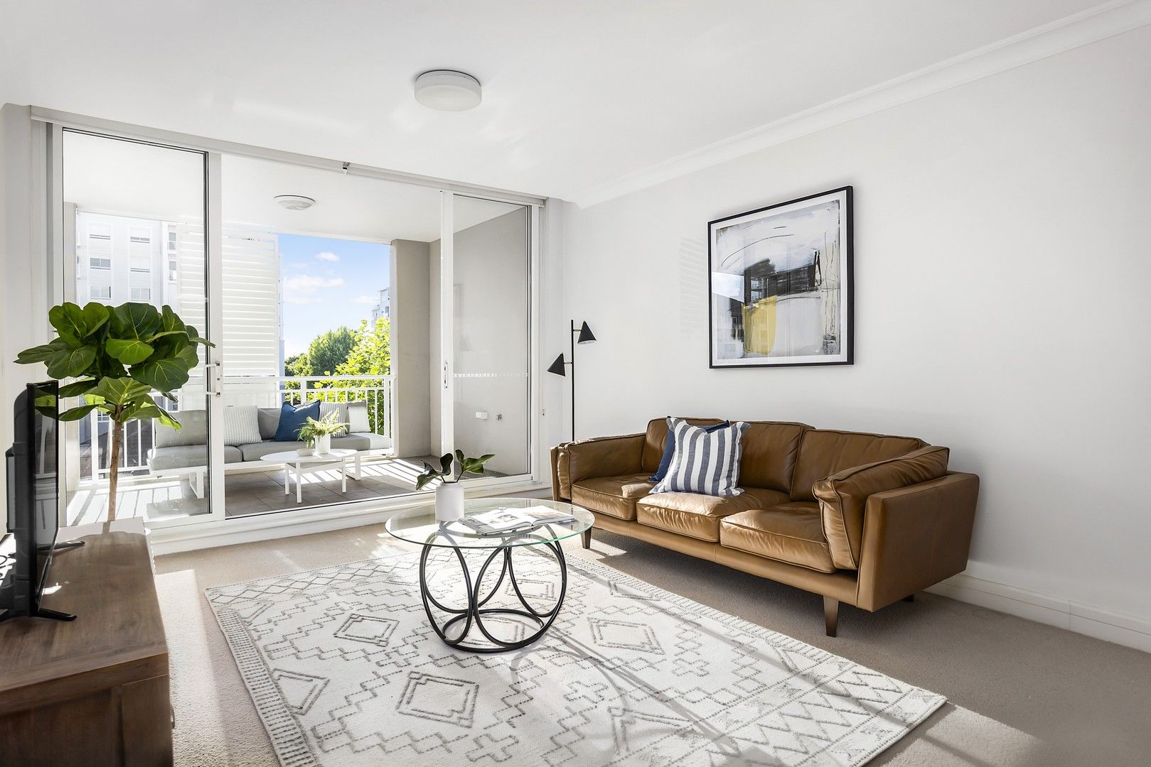 1 bedrooms Apartment / Unit / Flat in 417/10-16 Vineyard Way BREAKFAST POINT NSW, 2137