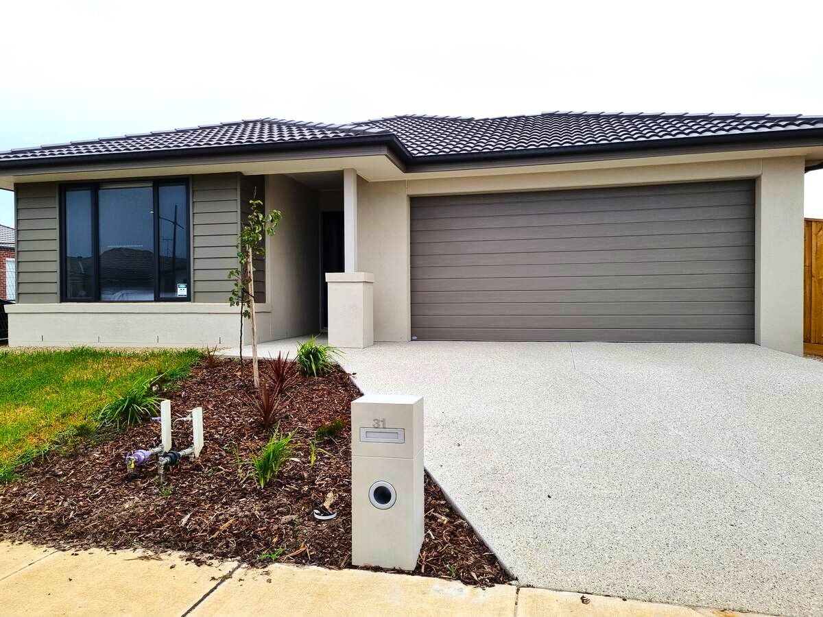 4 bedrooms House in 31 Karkalla Street TORQUAY VIC, 3228