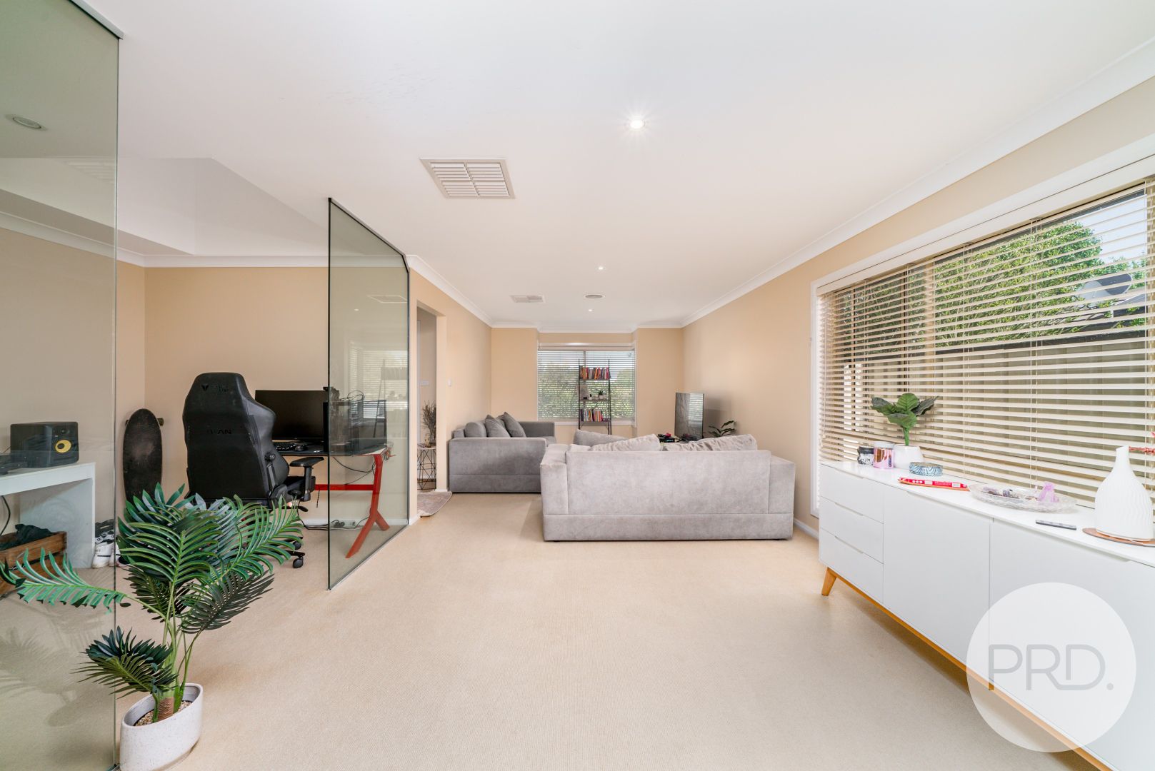 4/32 Avocet Drive, Estella NSW 2650, Image 1