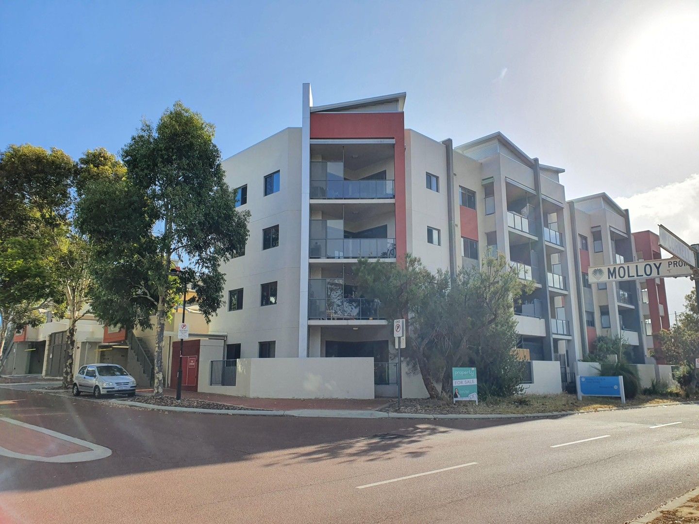 2 bedrooms Apartment / Unit / Flat in 30/2 Molloy Promenade JOONDALUP WA, 6027