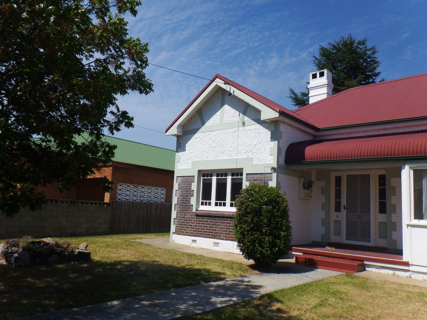 72 Beardy Street Armidale Nsw 2350 House For Rent 340 Domain