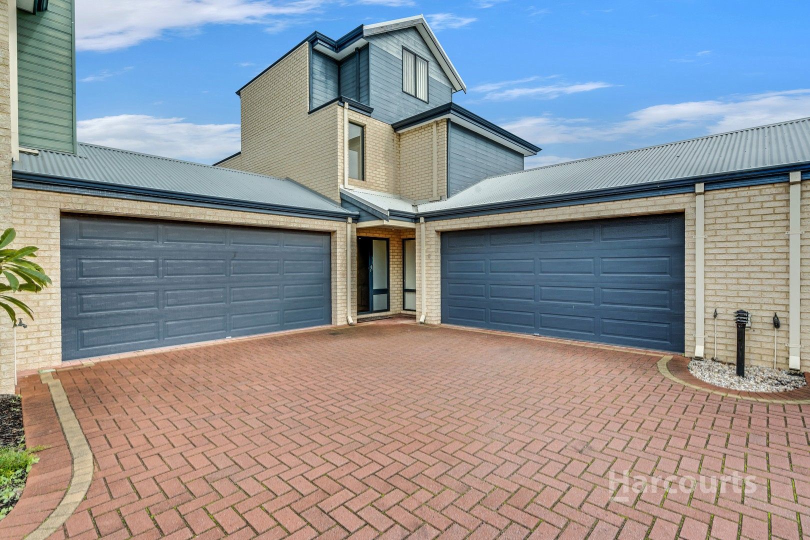 3 bedrooms Townhouse in 8 Shannon Road MANDURAH WA, 6210