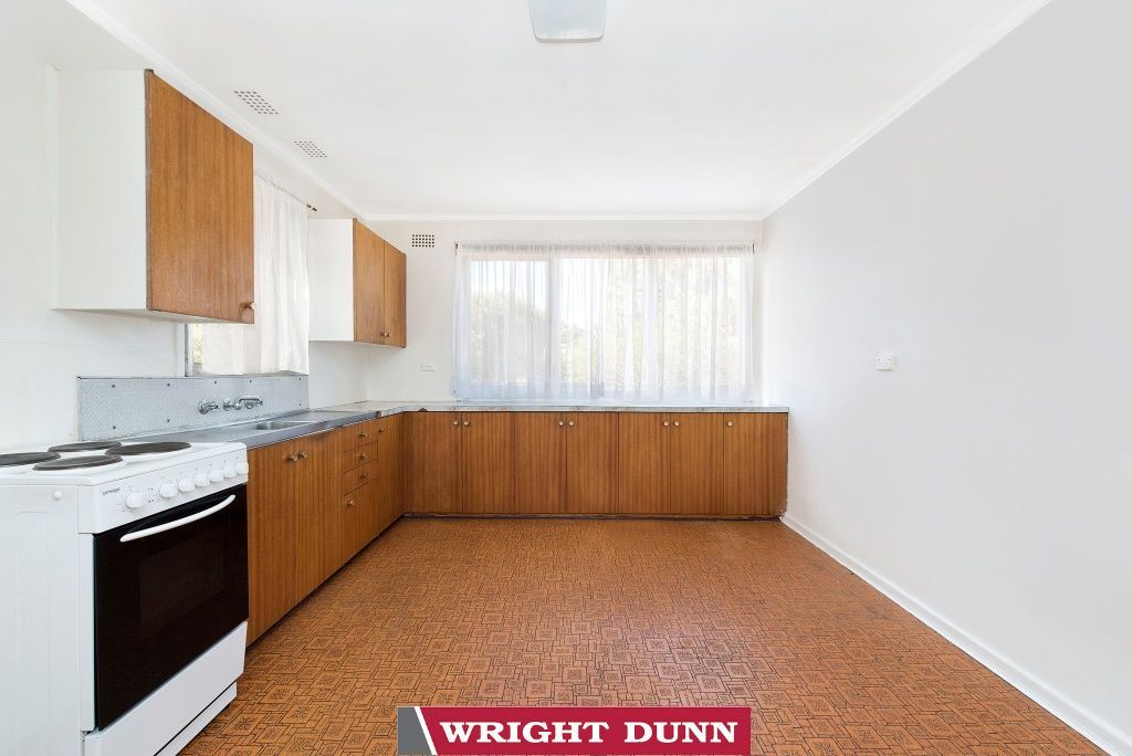 37 Swinden Street, Downer ACT 2602, Image 2