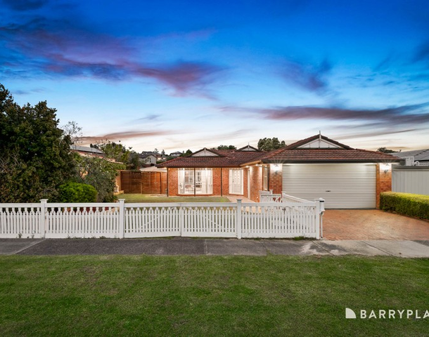 12 Roxby Court, Berwick VIC 3806