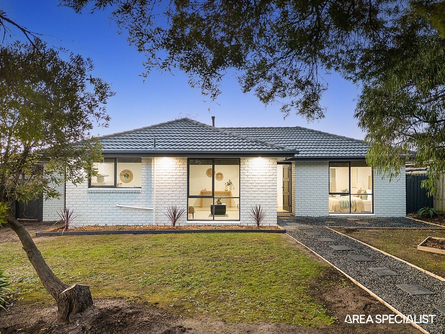 1 Wakefield Court, Cranbourne North VIC 3977, Image 0